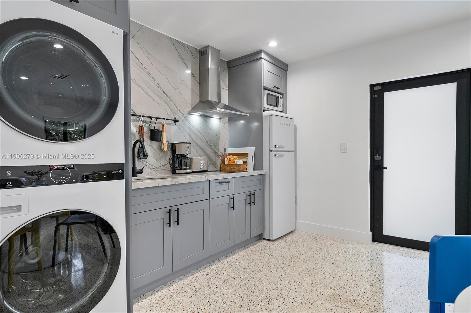 RAILROAD SHOPS INTER SCHO - Residential Income