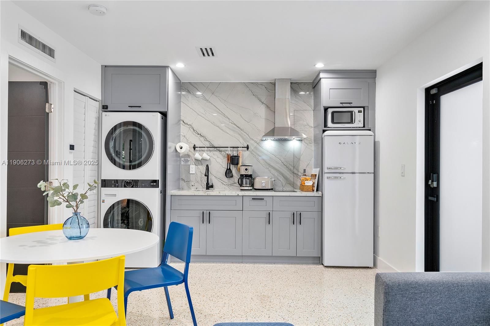 RAILROAD SHOPS INTER SCHO - Residential Income