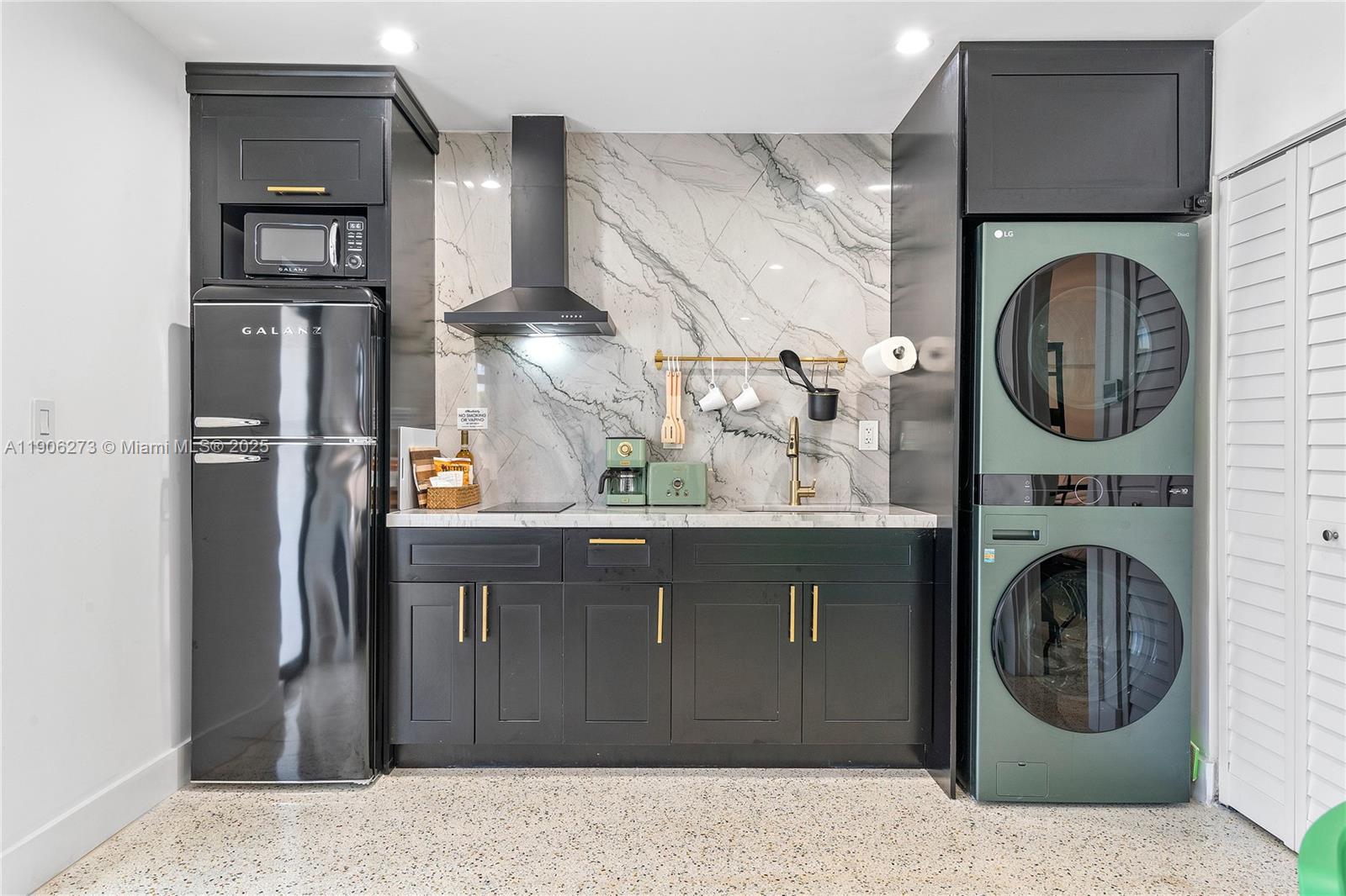 RAILROAD SHOPS INTER SCHO - Residential Income