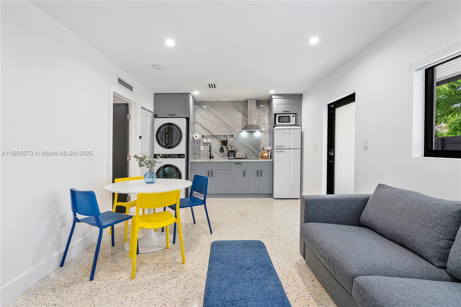 RAILROAD SHOPS INTER SCHO - Residential Income