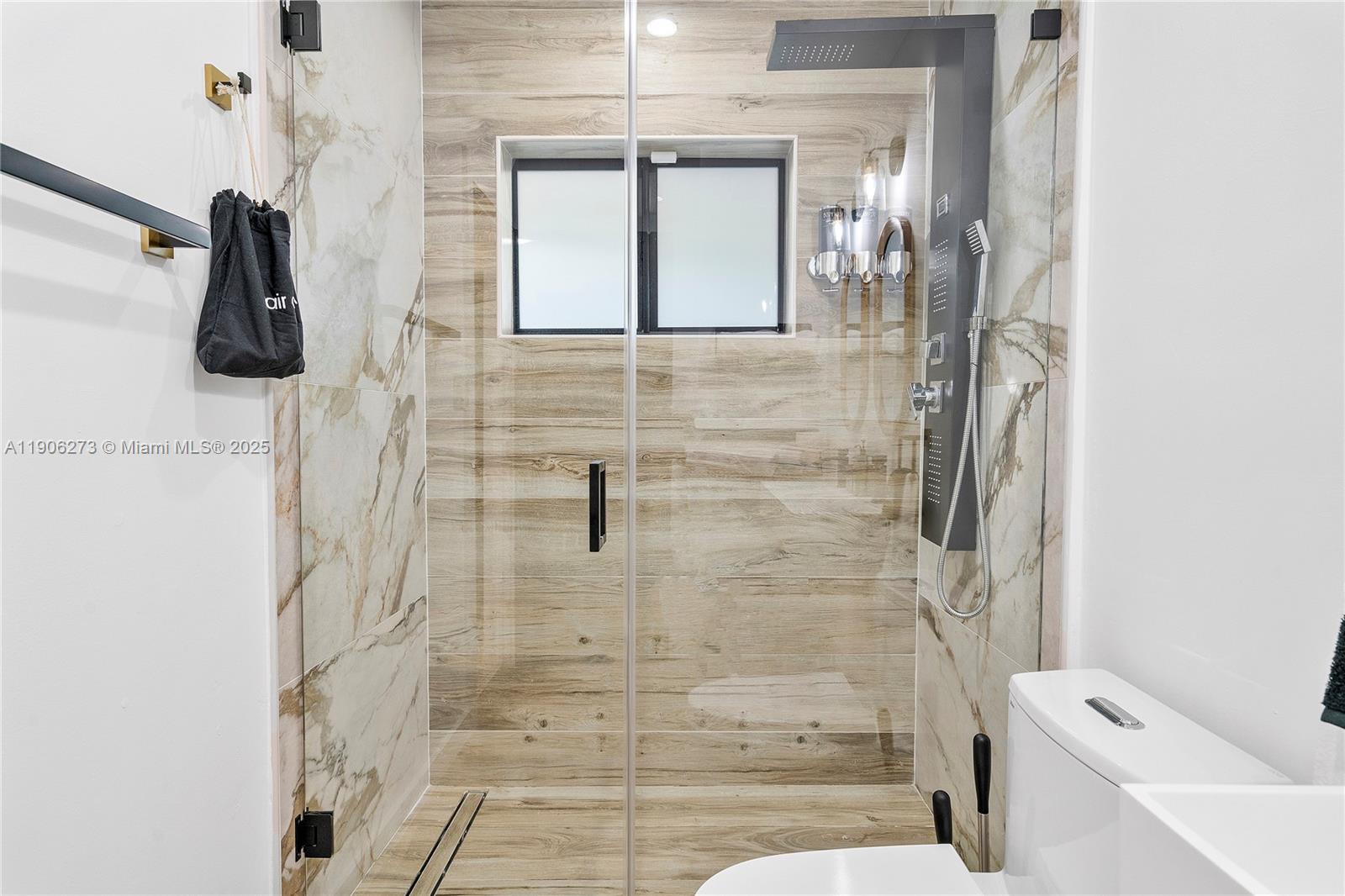 RAILROAD SHOPS INTER SCHO - Residential Income