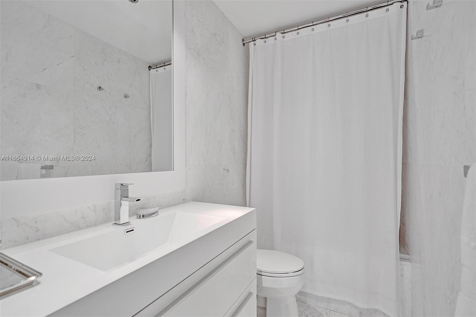 KENILWORTH CONDO - Residential