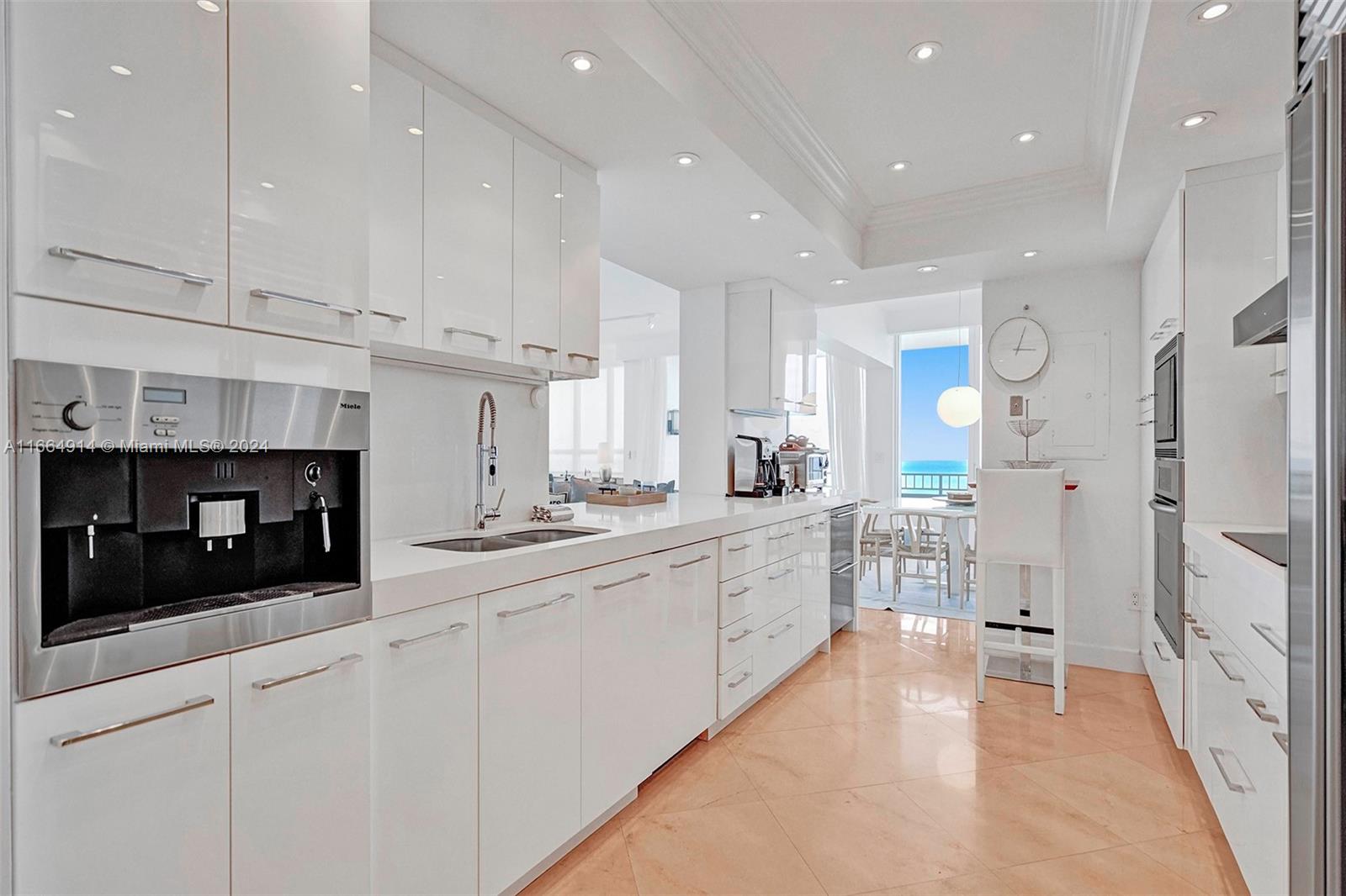 KENILWORTH CONDO - Residential