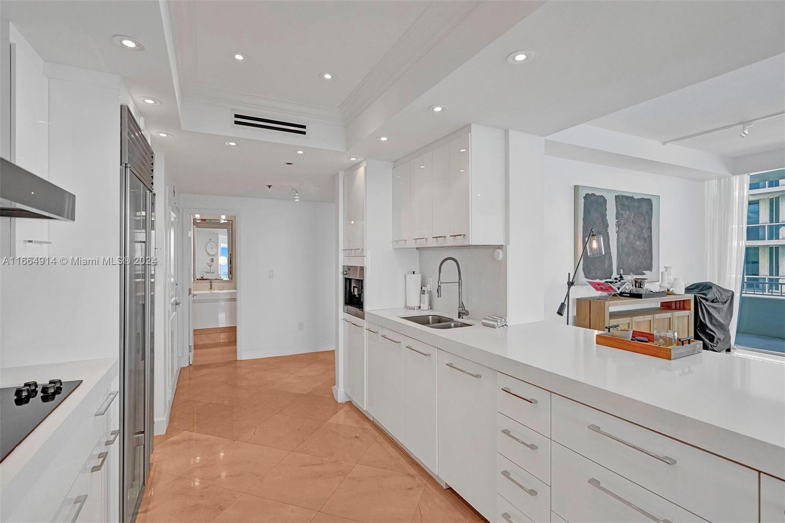 KENILWORTH CONDO - Residential