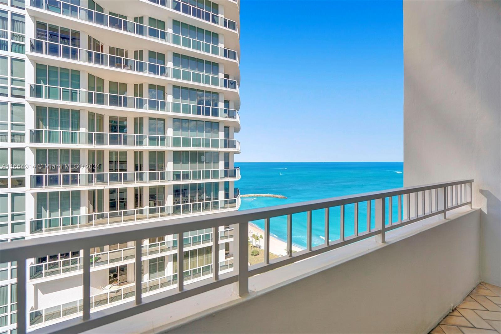 KENILWORTH CONDO - Residential