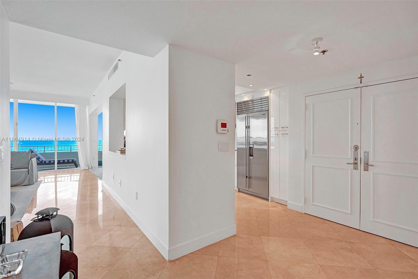 KENILWORTH CONDO - Residential