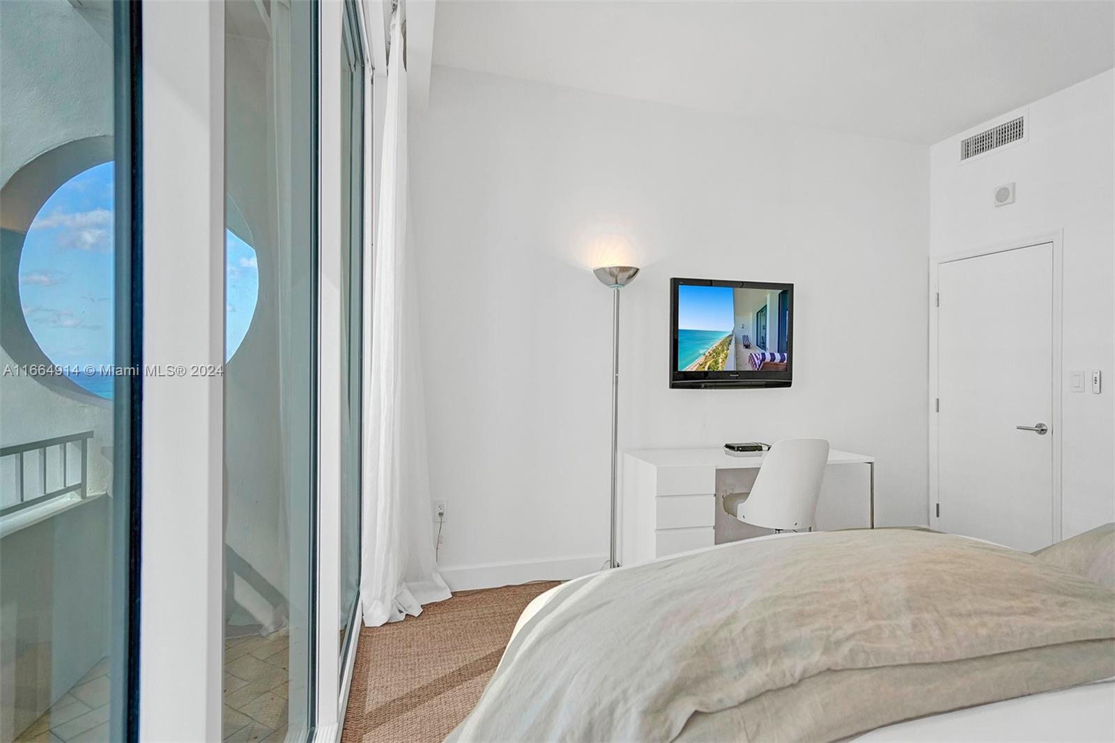 KENILWORTH CONDO - Residential
