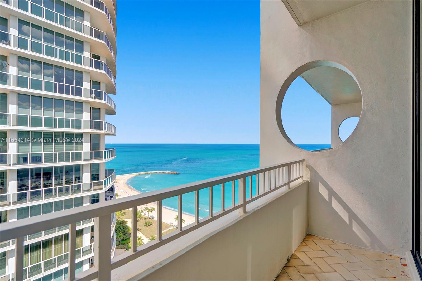 KENILWORTH CONDO - Residential