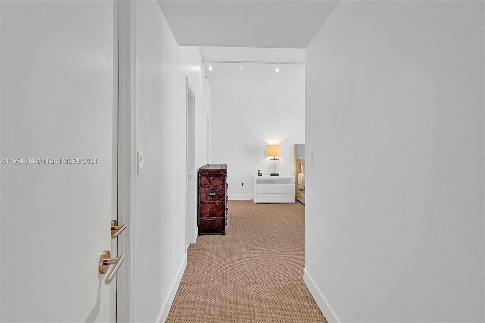 KENILWORTH CONDO - Residential