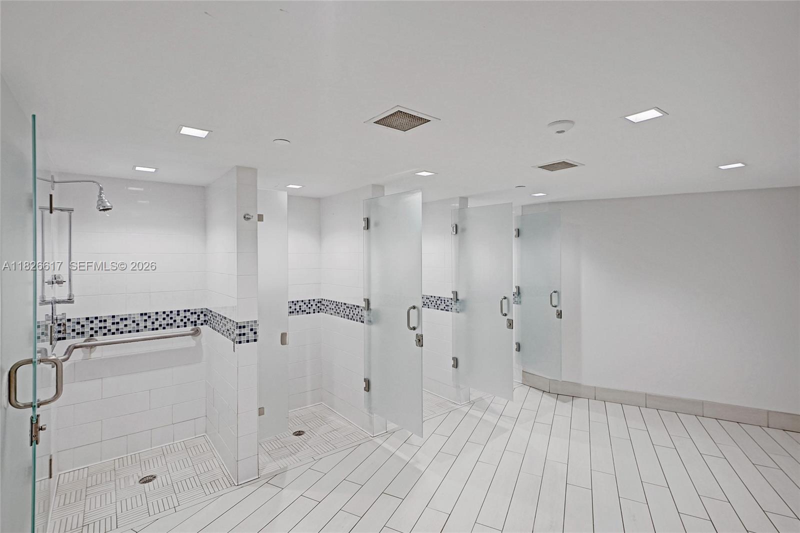 OLYMPUS CONDO PHASE - Residential