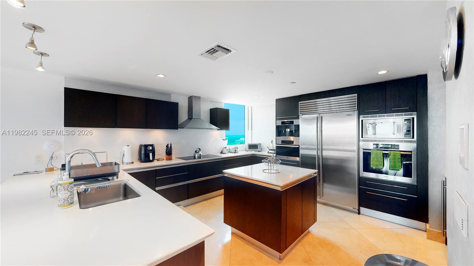 17001 Collins Ave 3601