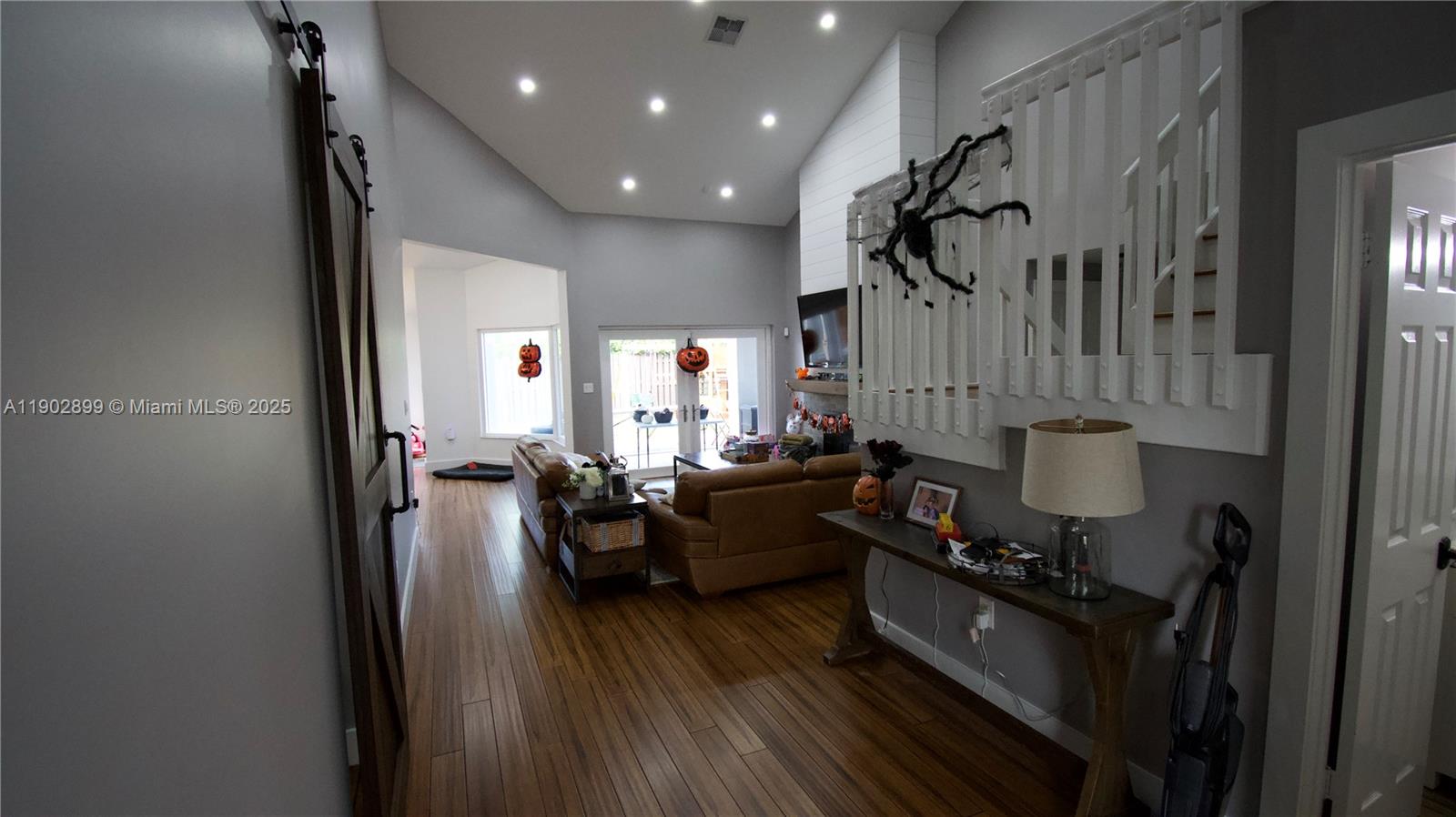 HEFTLER HOMES AT LAGO MAR - Residential