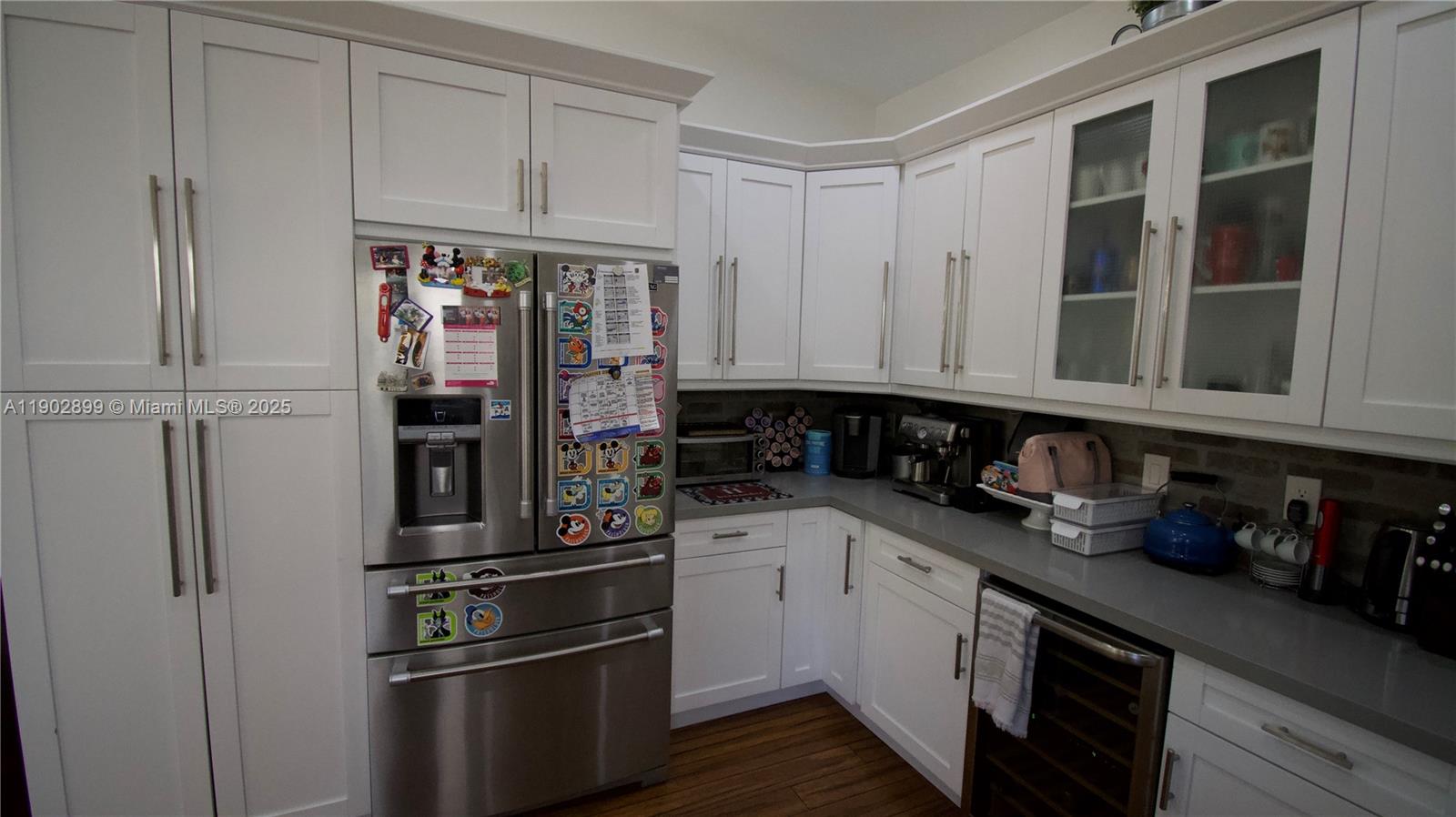 HEFTLER HOMES AT LAGO MAR - Residential