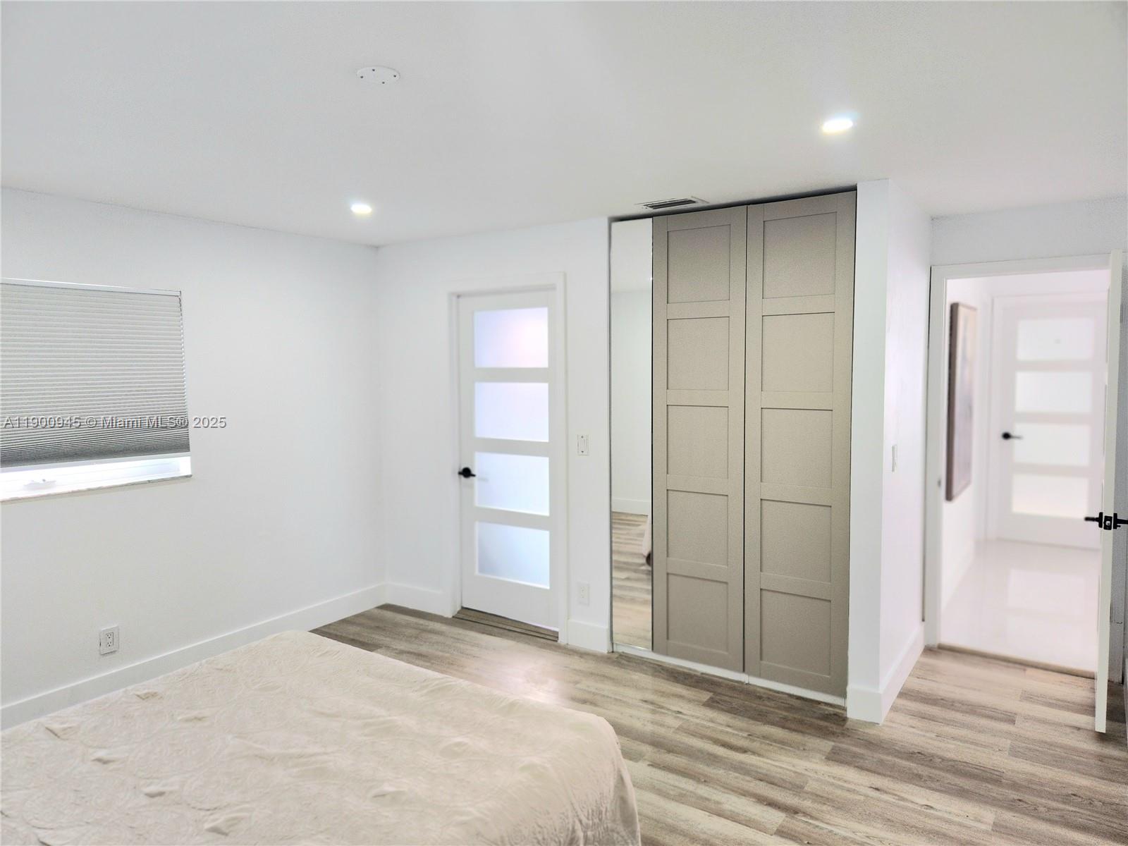 LAUDERDALE WEST 2 SEC - Residential