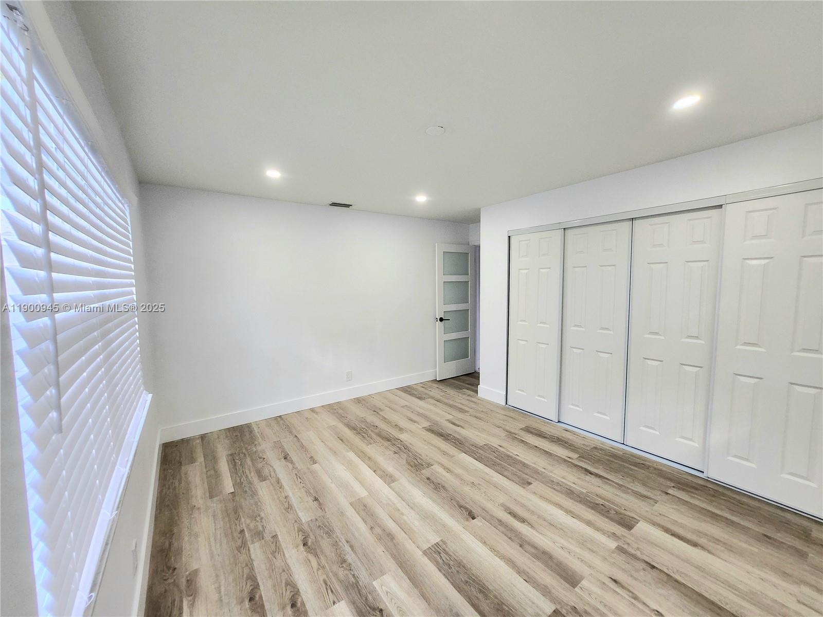 LAUDERDALE WEST 2 SEC - Residential