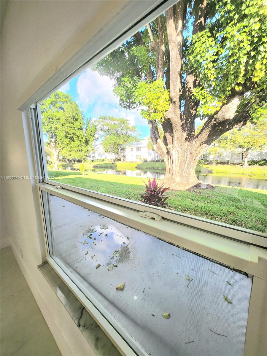 LAUDERDALE WEST 2 SEC - Residential