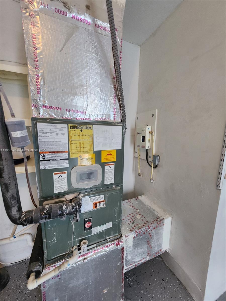 LAUDERDALE WEST 2 SEC - Residential