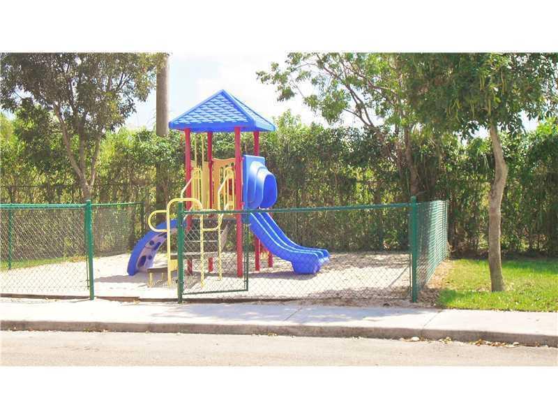 VENETIA GROVE - Residential Lease