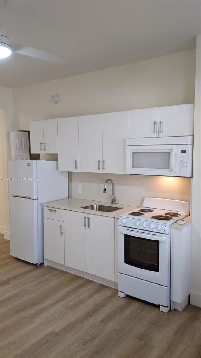 HOLLYWOOD - Residential Lease