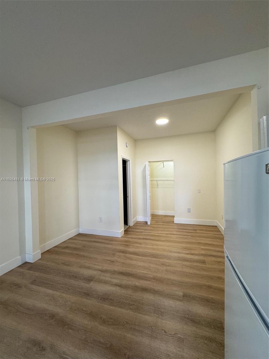 HOLLYWOOD - Residential Lease