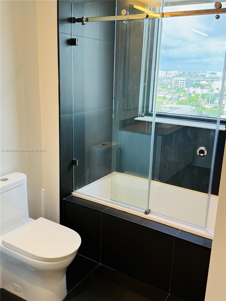 CANVAS CONDO - Residential