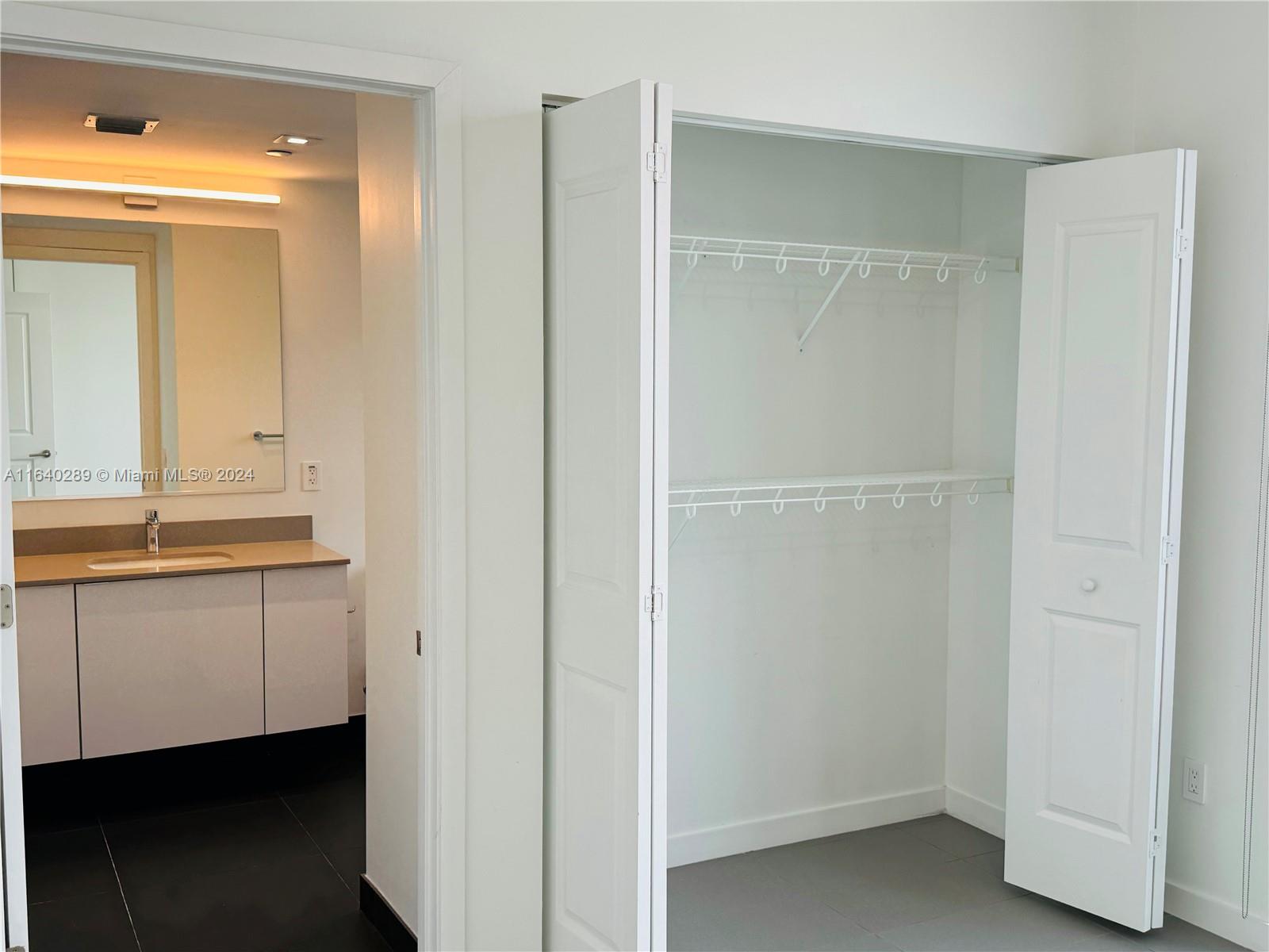 CANVAS CONDO - Residential