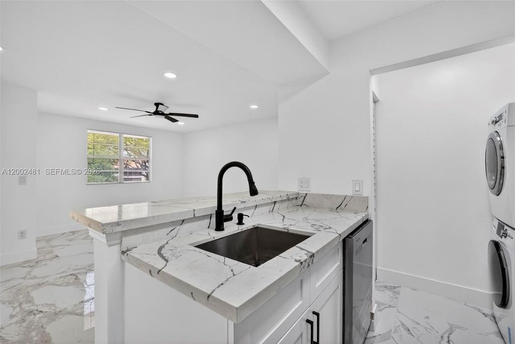 Photo of 1227 SW 46th Ave #314, Pompano Beach, FL 33069 (MLS # A12002481)