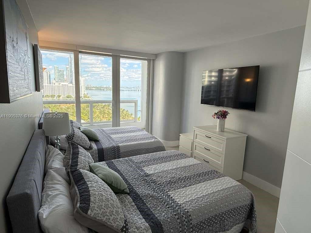VENETIA CONDO - Residential Lease