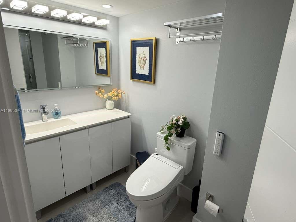 VENETIA CONDO - Residential Lease