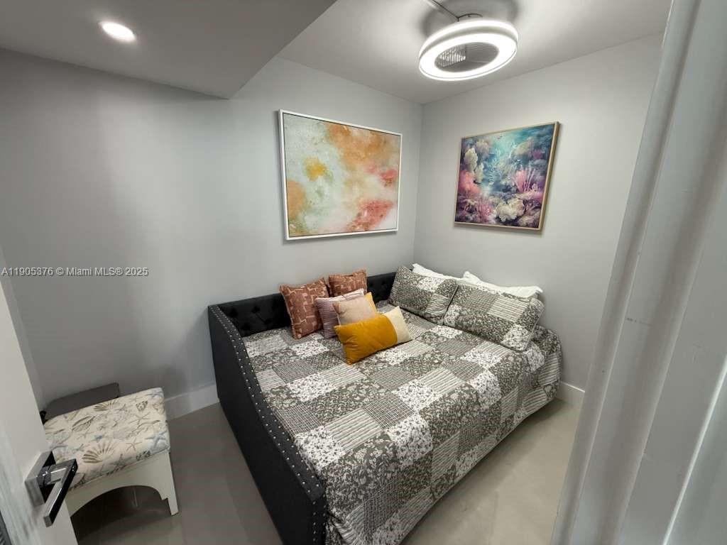 VENETIA CONDO - Residential Lease