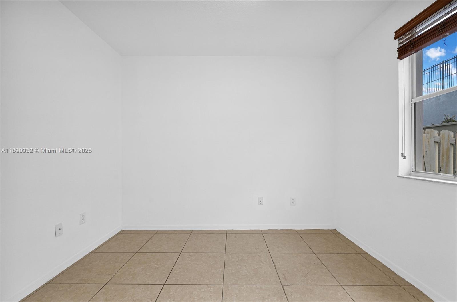 SORRENTO TOWNHOMES - Residential