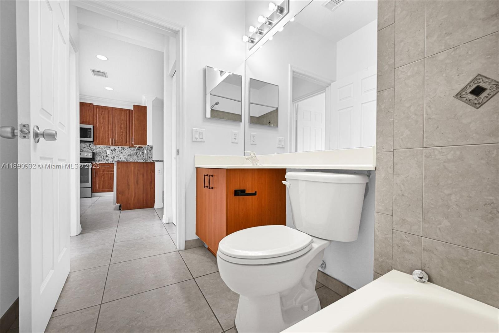 SORRENTO TOWNHOMES - Residential