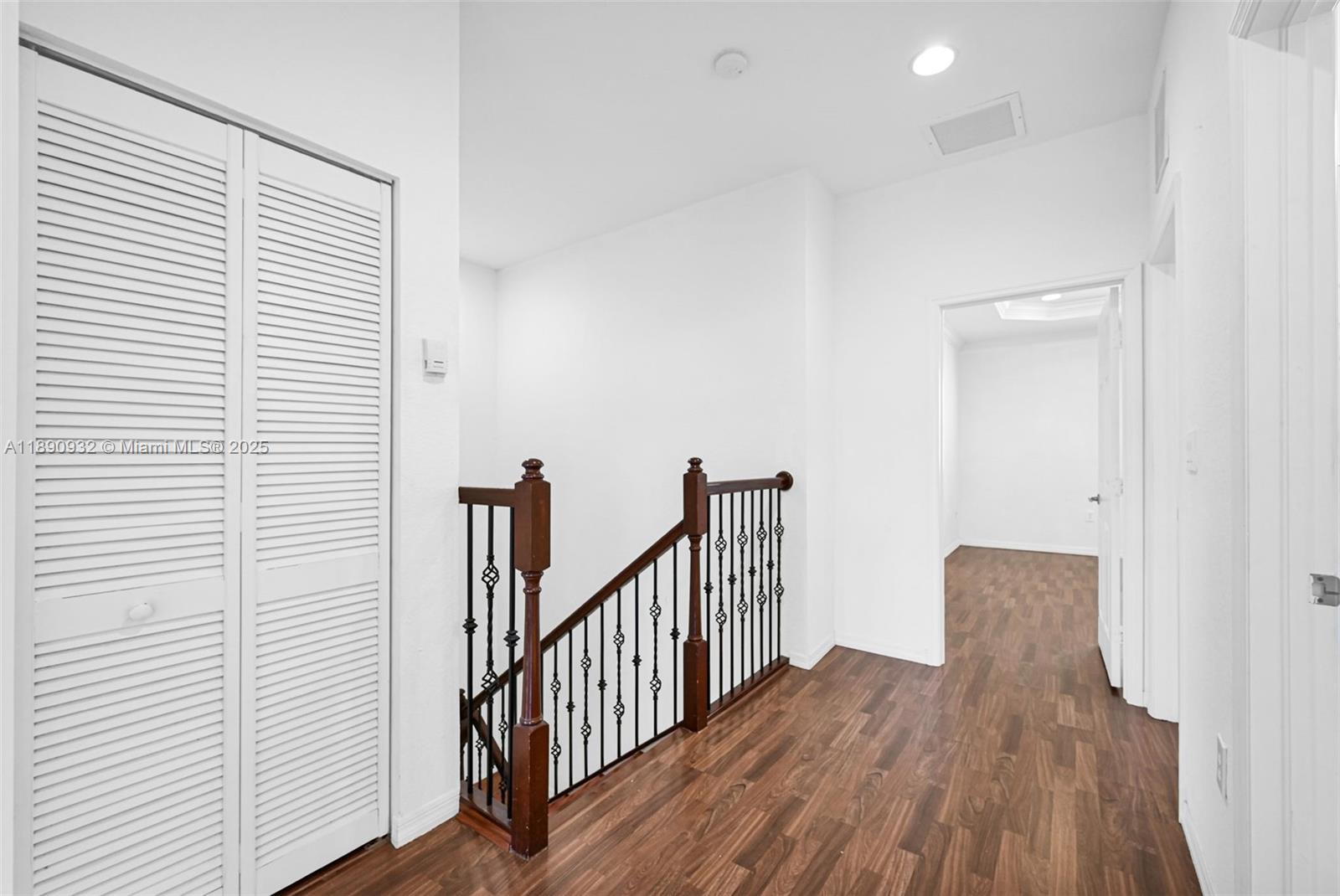 SORRENTO TOWNHOMES - Residential