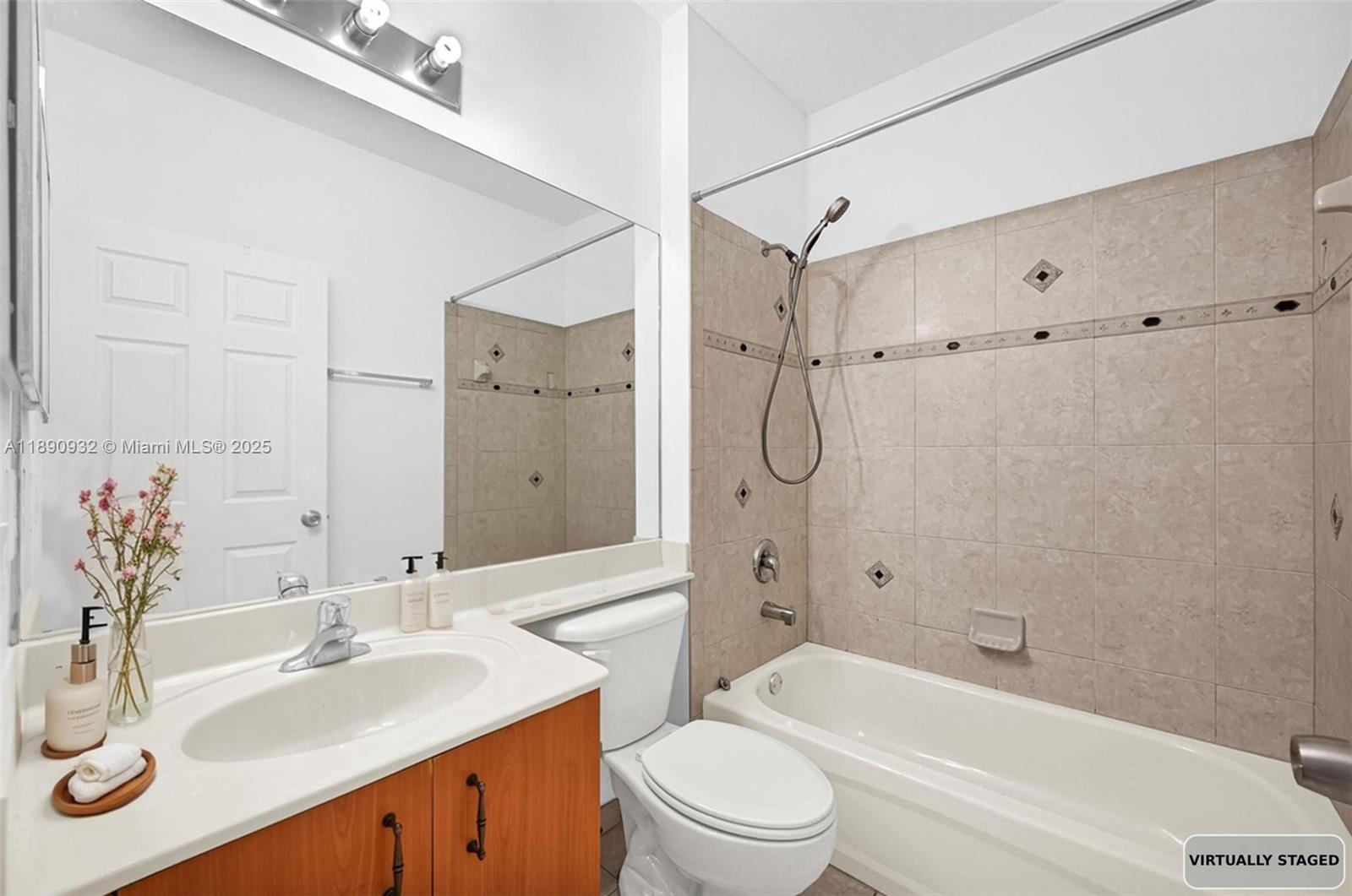 SORRENTO TOWNHOMES - Residential