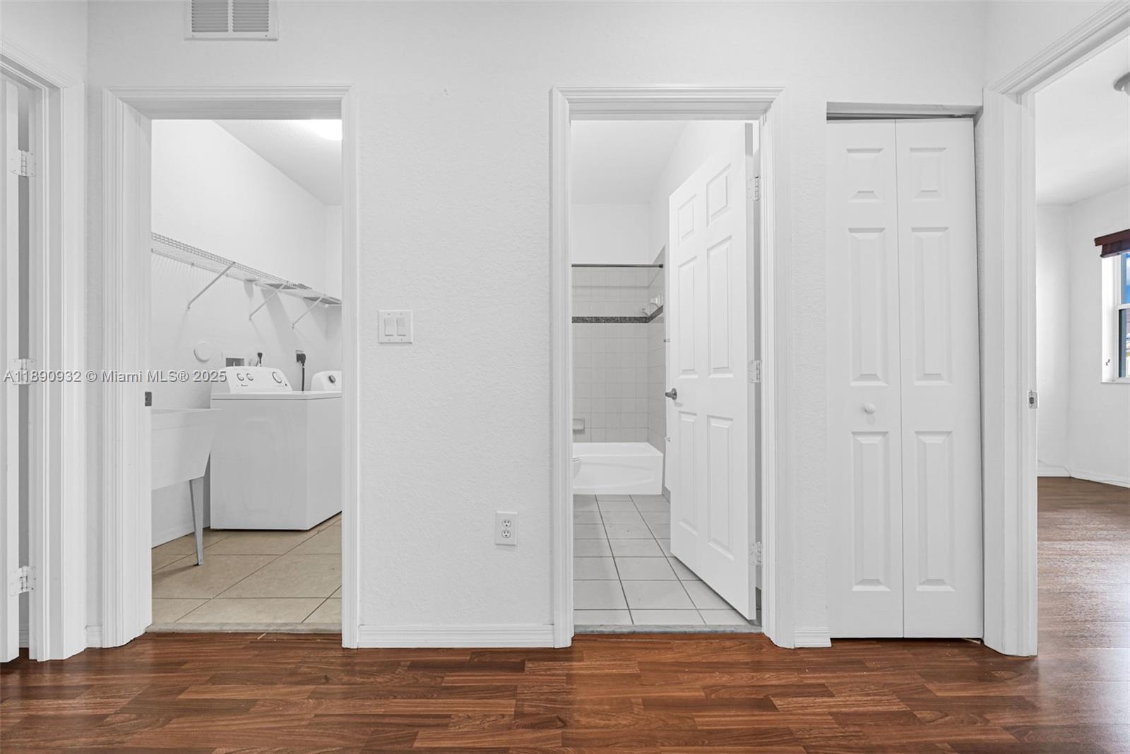 SORRENTO TOWNHOMES - Residential