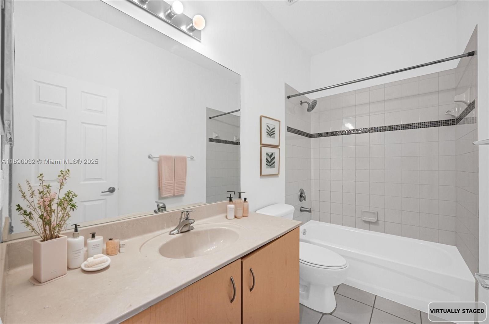 SORRENTO TOWNHOMES - Residential