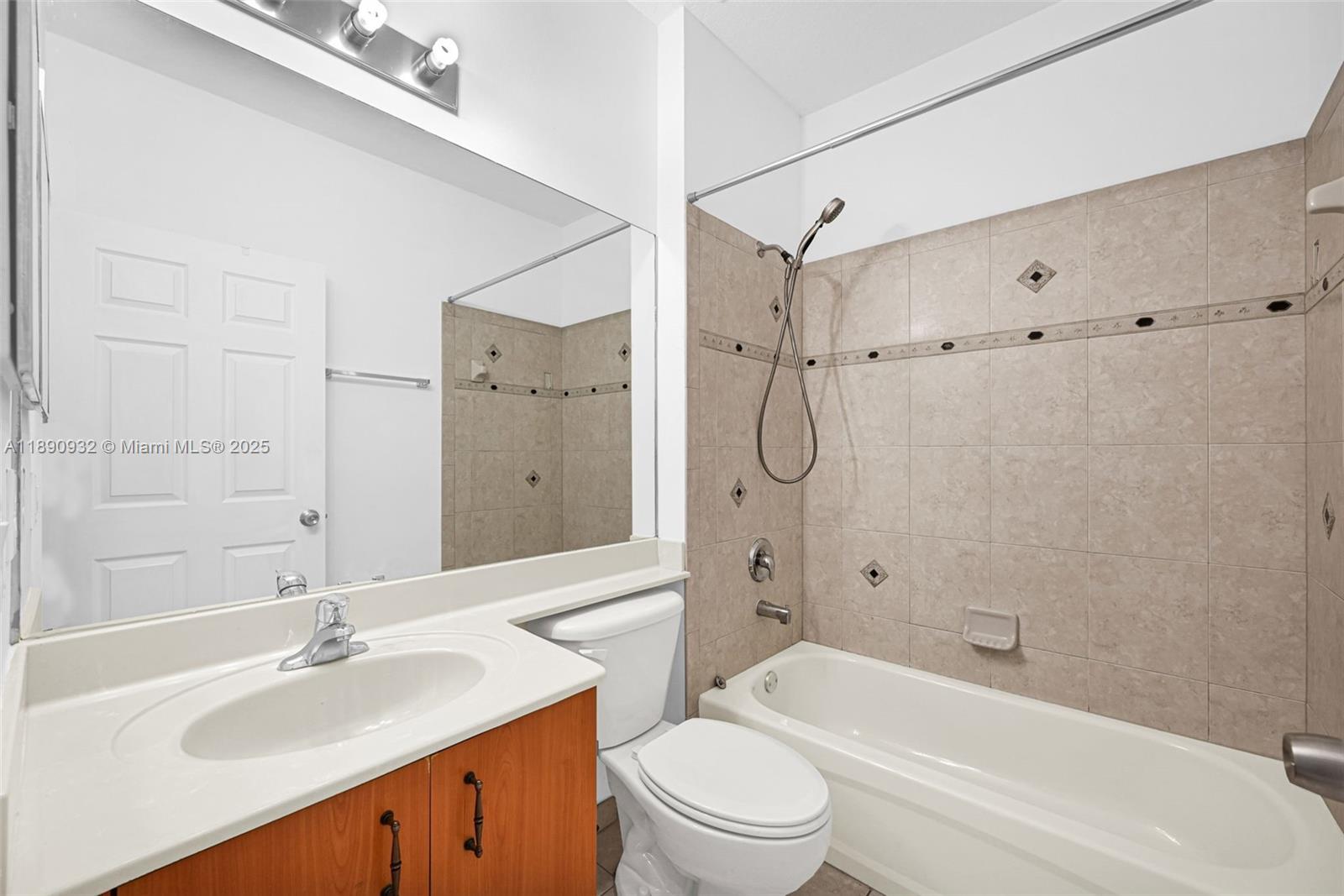 SORRENTO TOWNHOMES - Residential