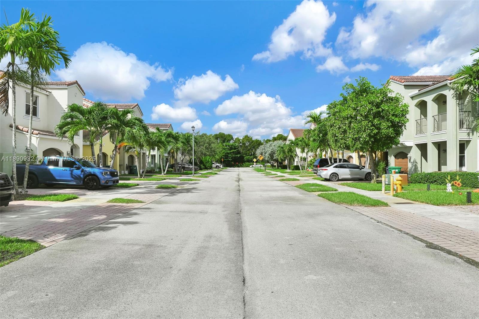 SORRENTO TOWNHOMES - Residential