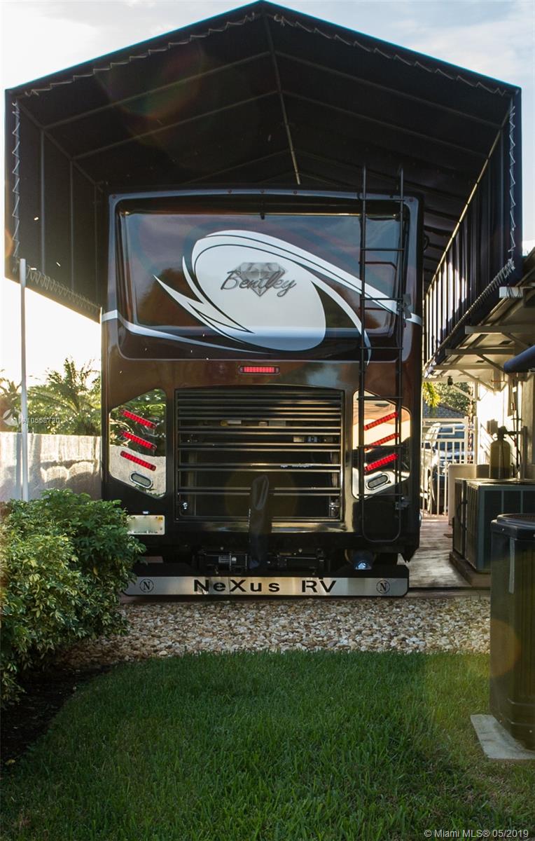 VILLAS DEL REY - Residential