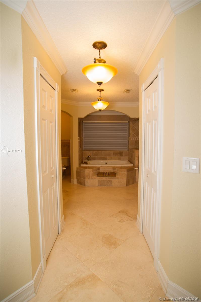 VILLAS DEL REY - Residential