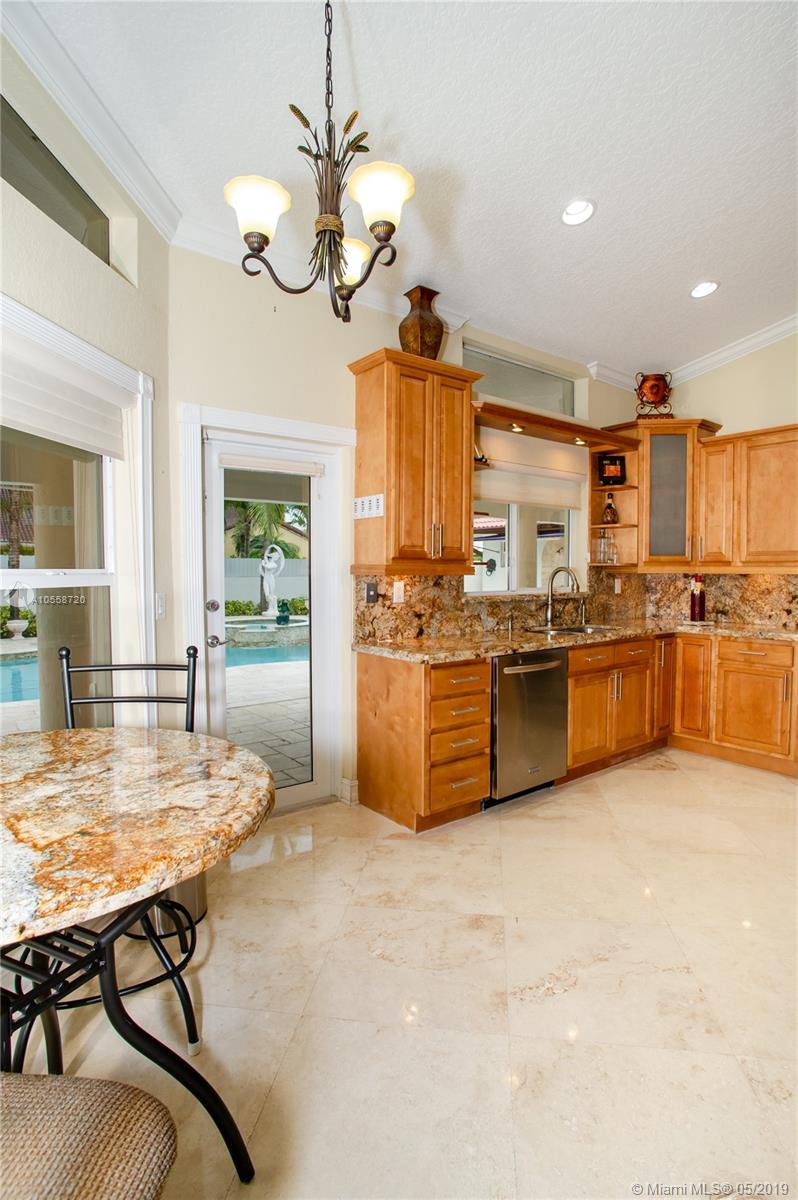 VILLAS DEL REY - Residential