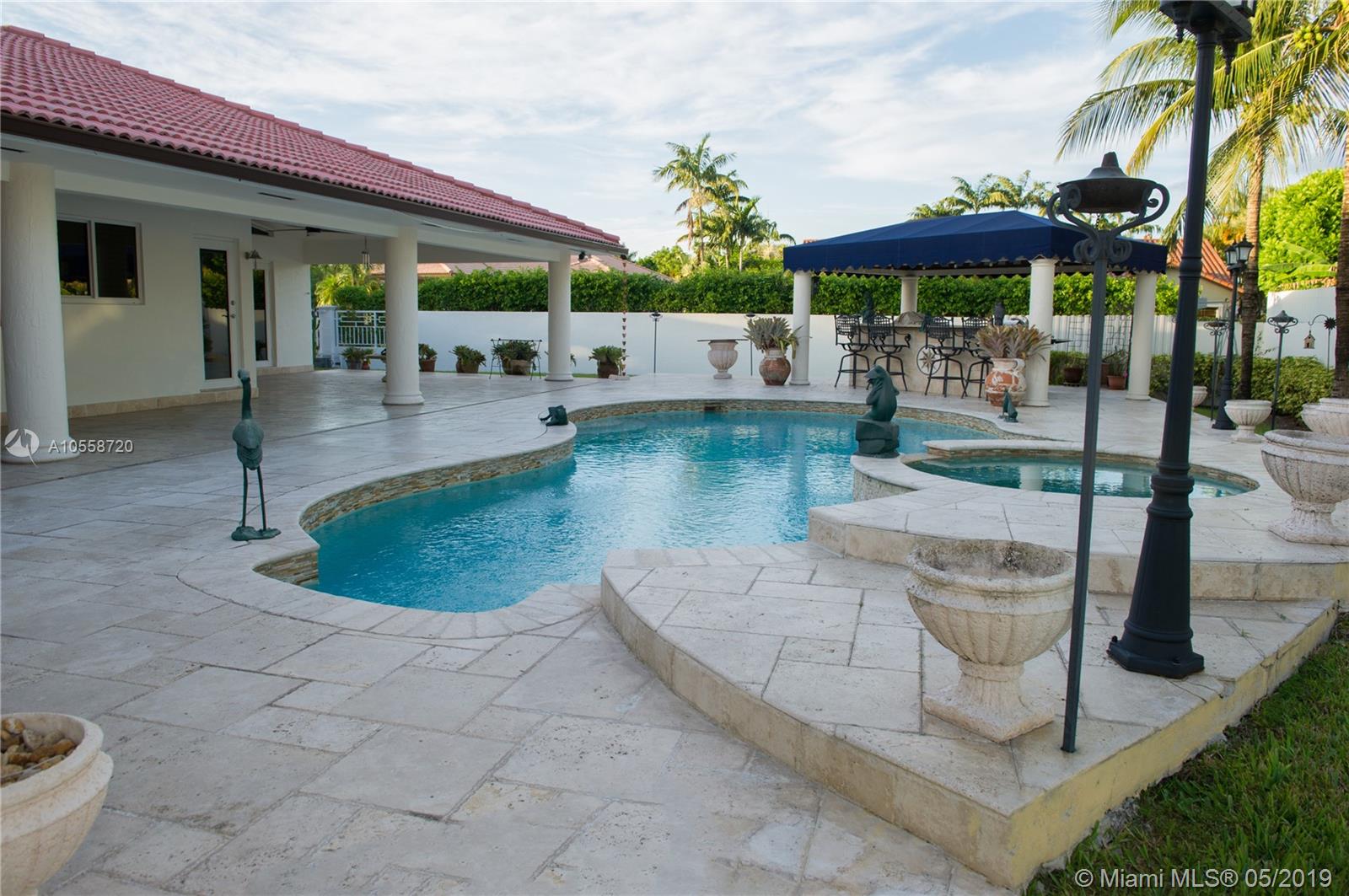 VILLAS DEL REY - Residential