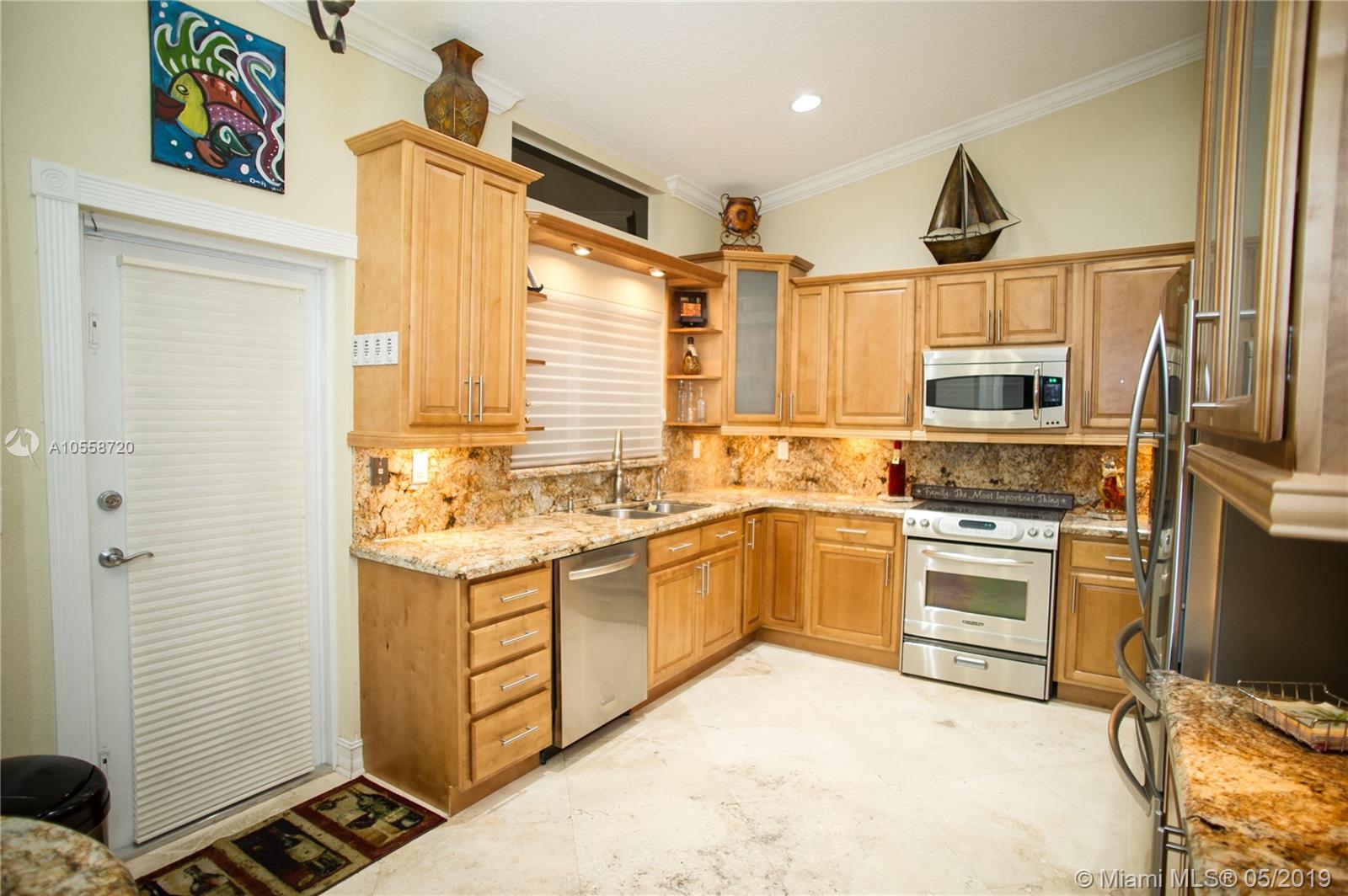 VILLAS DEL REY - Residential