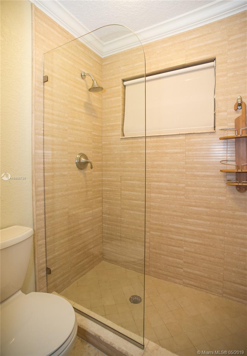 VILLAS DEL REY - Residential