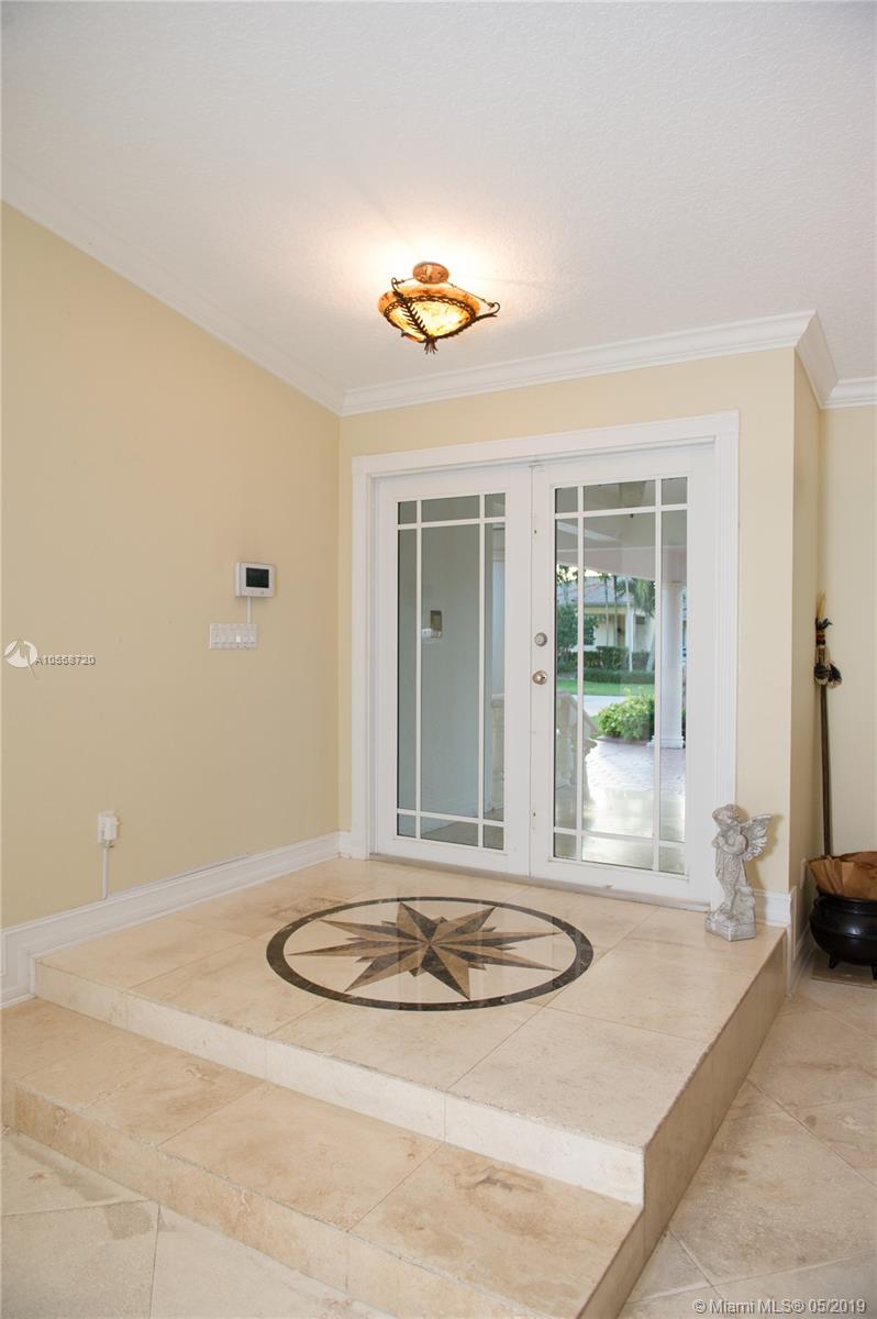 VILLAS DEL REY - Residential