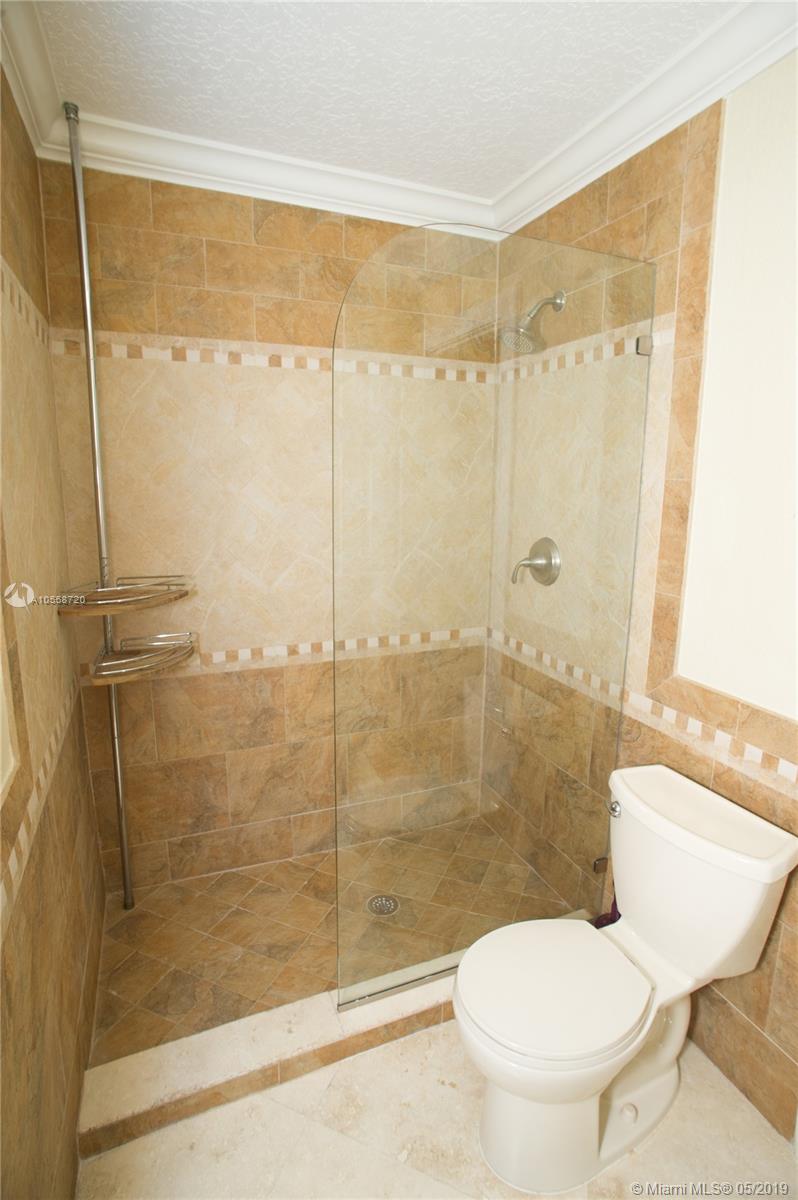 VILLAS DEL REY - Residential