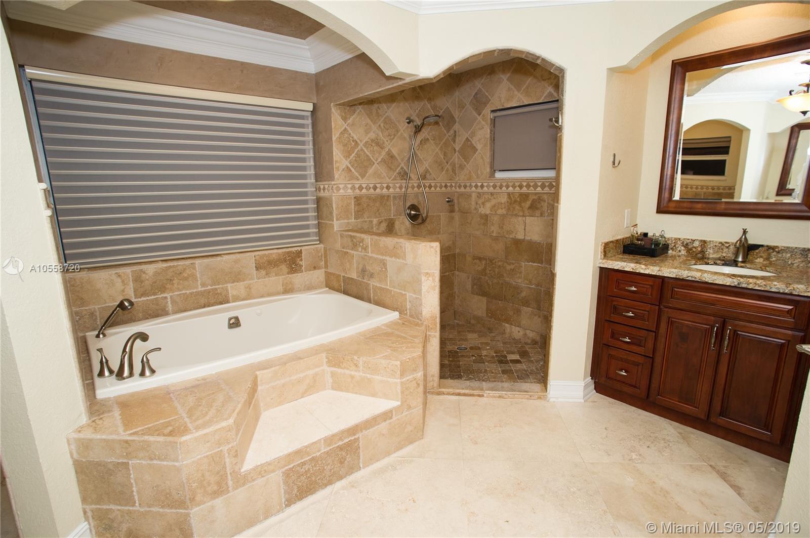 VILLAS DEL REY - Residential