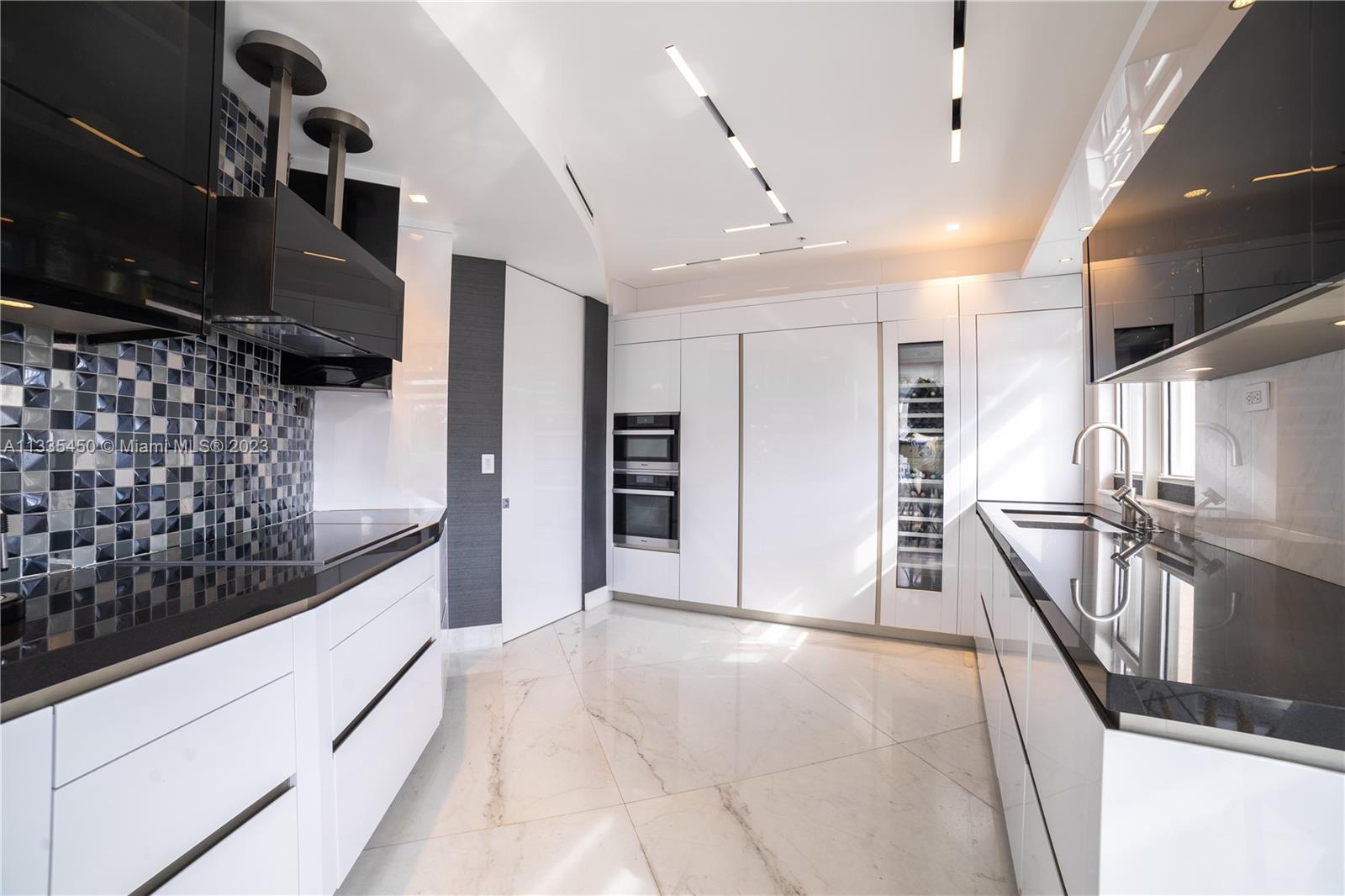 LAKE VILLA THREE CONDO - Residential