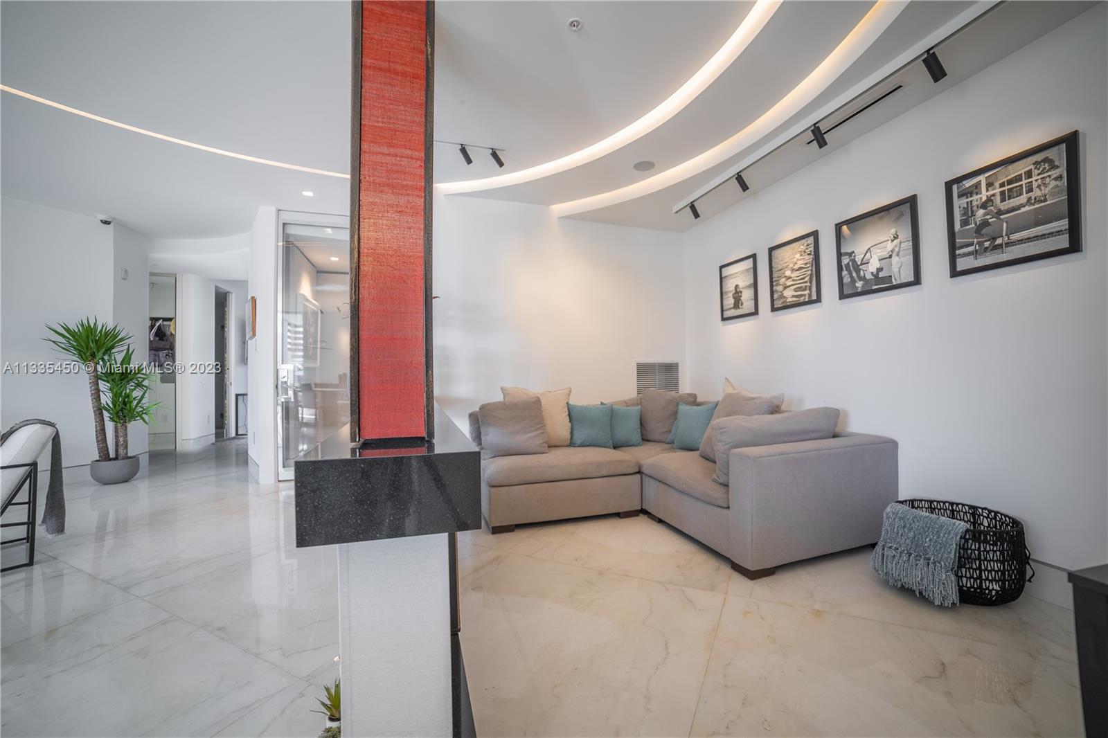 LAKE VILLA THREE CONDO - Residential