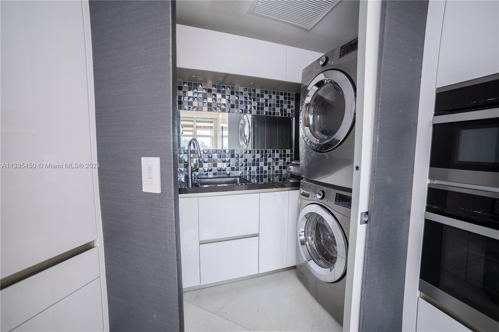 LAKE VILLA THREE CONDO - Residential